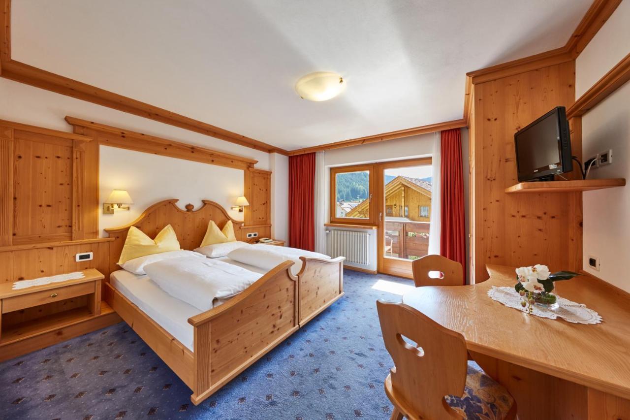 Bed and Breakfast La Ciano Corvara In Badia Exterior foto